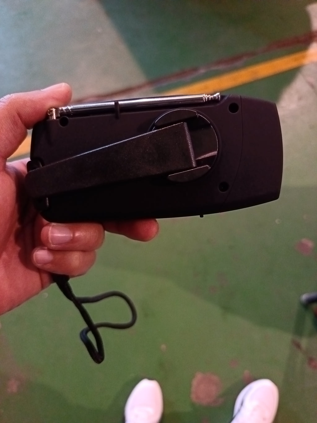 Radio de emergencia con manivela linterna LED