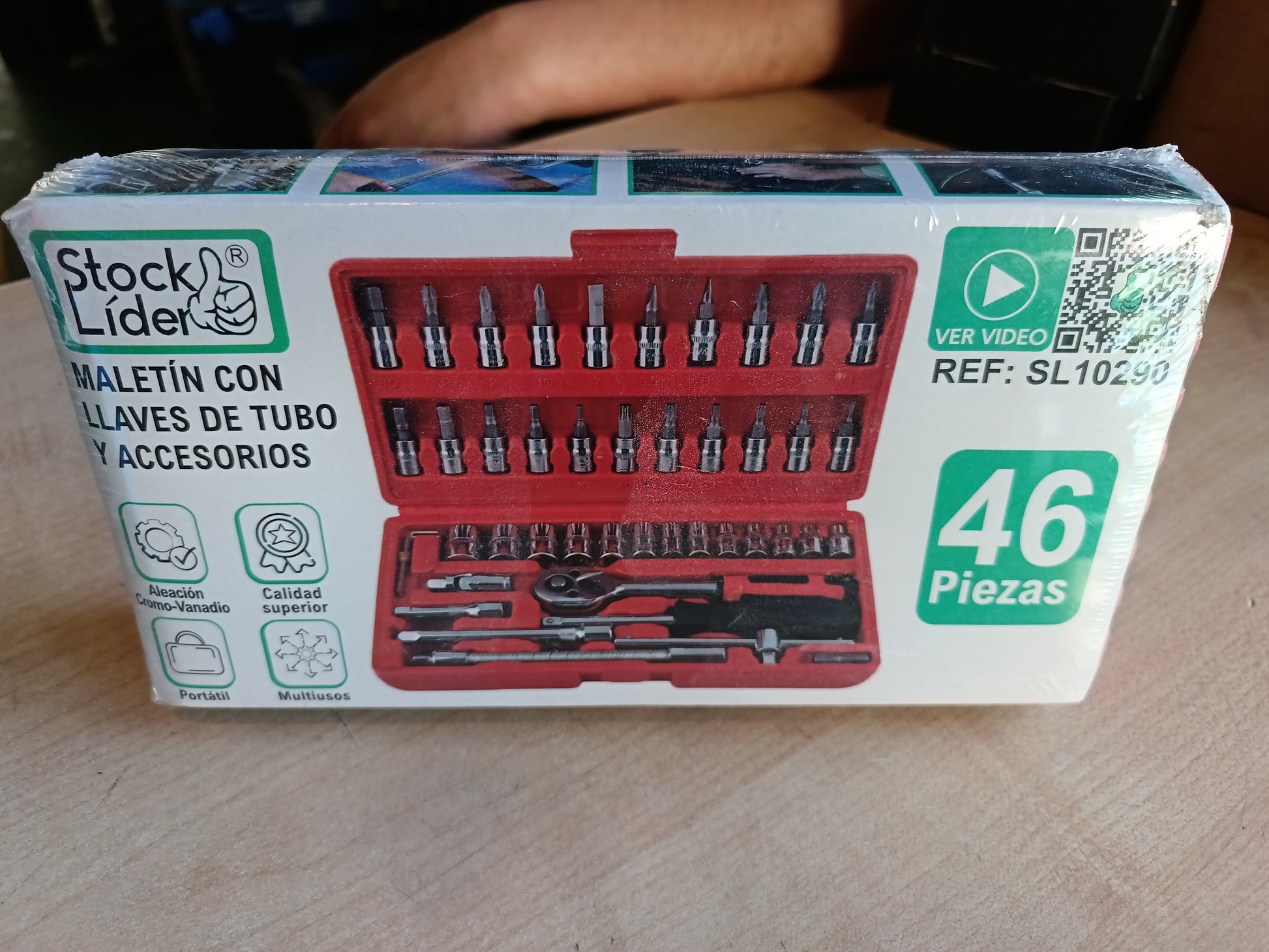 Maletín con llaves de tubo y accesorios