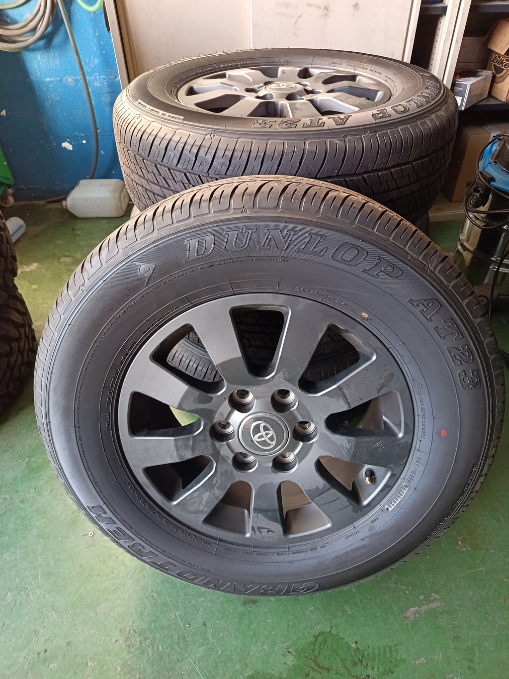 Juego de ruedas completas para Toyota land Cruiser 2025