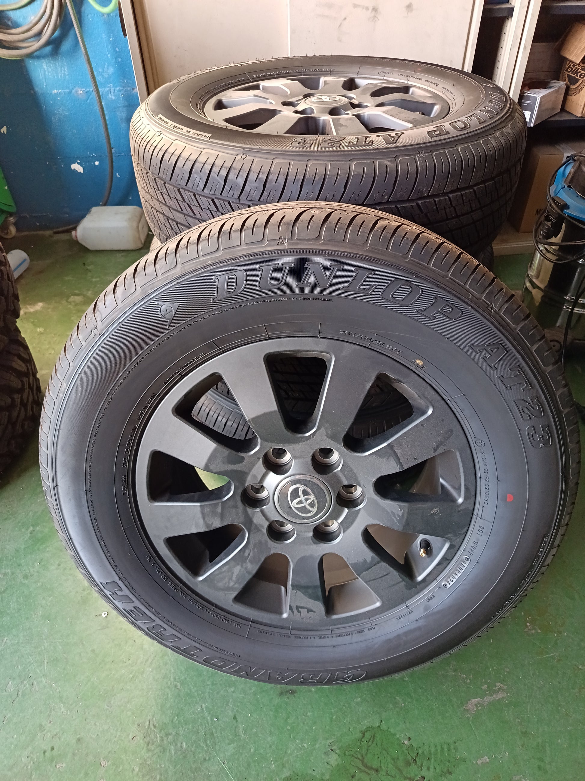 Juego de ruedas completas para Toyota land Cruiser 2025