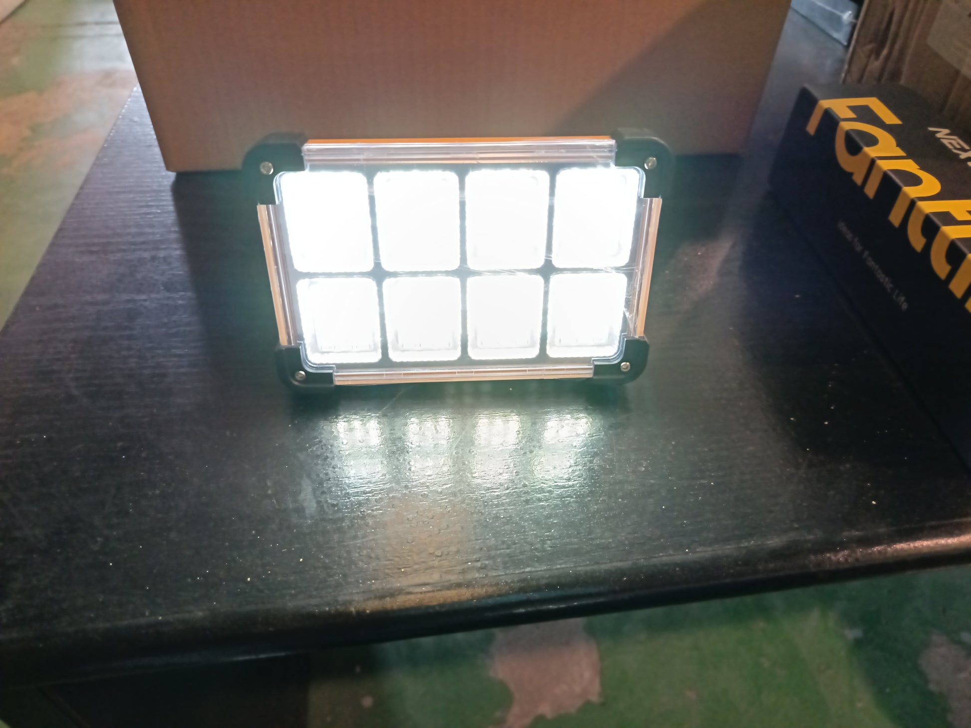 Piezas de luz de trabajo recargable solar impermeable 144 led 1000 lúmenes